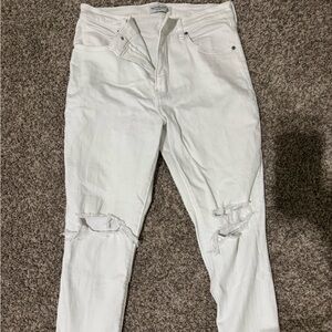 Abercrombie & Fitch Women's White Distressed Skinny Jeans